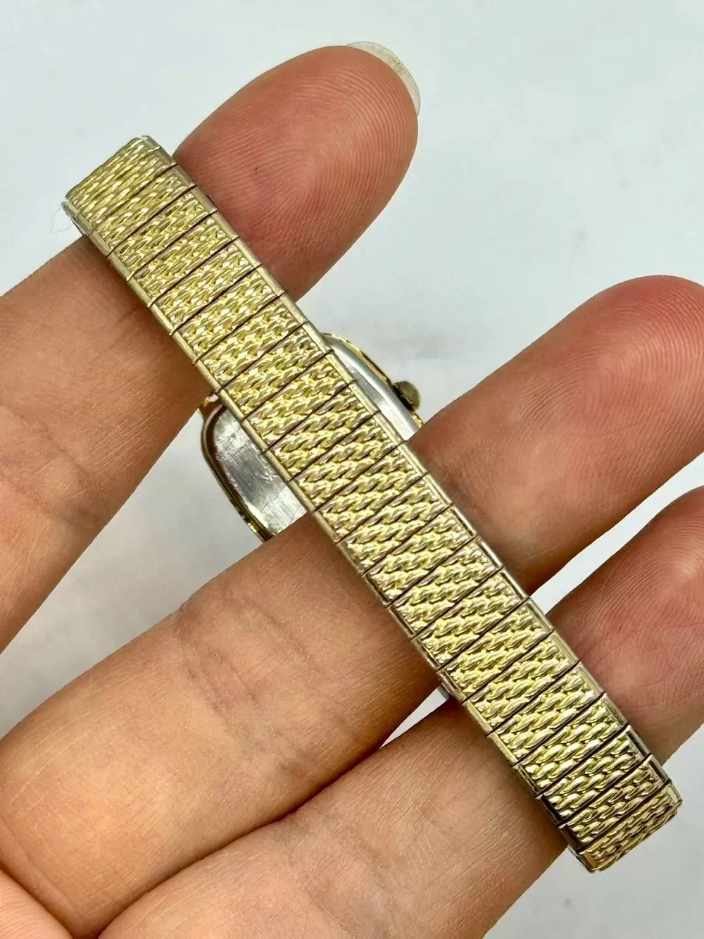 Vintage Seiko Women’s Quartz Gold Tone Watch 15mm White Dial New Battery Runs
